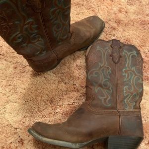 Women’s Square Toe Boot